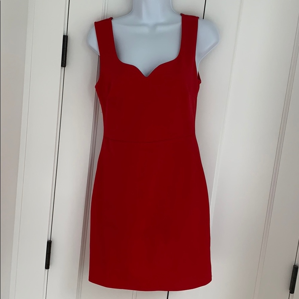 Sexy and Sophisticated Red Dress 💃🏻